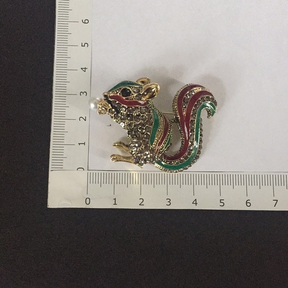🍏50% OFF/3+...Rhinestone Squirrel/Chipmunk Brooch/Pendant (Brown/Green) - Picture 10 of 12